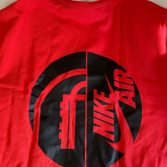 Nike Shirt - Picture 1 of 4